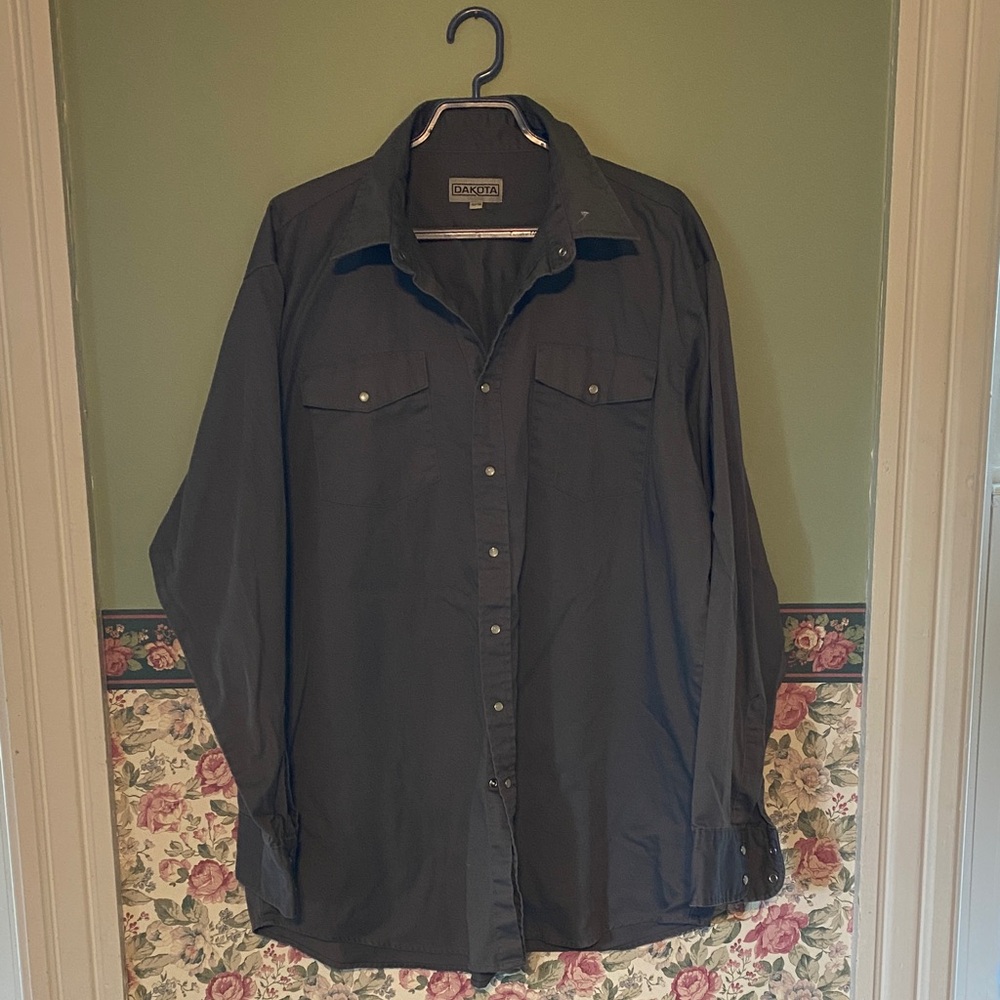 Gander Mountain Men's Black Casual Button Down Shirt